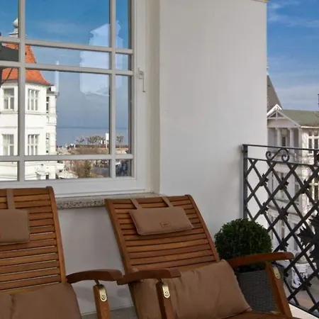 Anna Bansin, 9 Aquamarin *